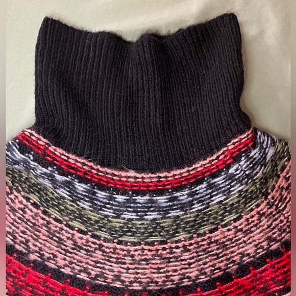 black turtleneck with colorful striped shoulder line , Size L - Picture 4 of 6